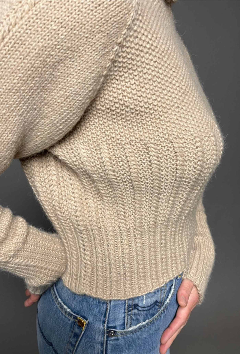 Pearlycable Sweater by knittingdani  - Wollpaket